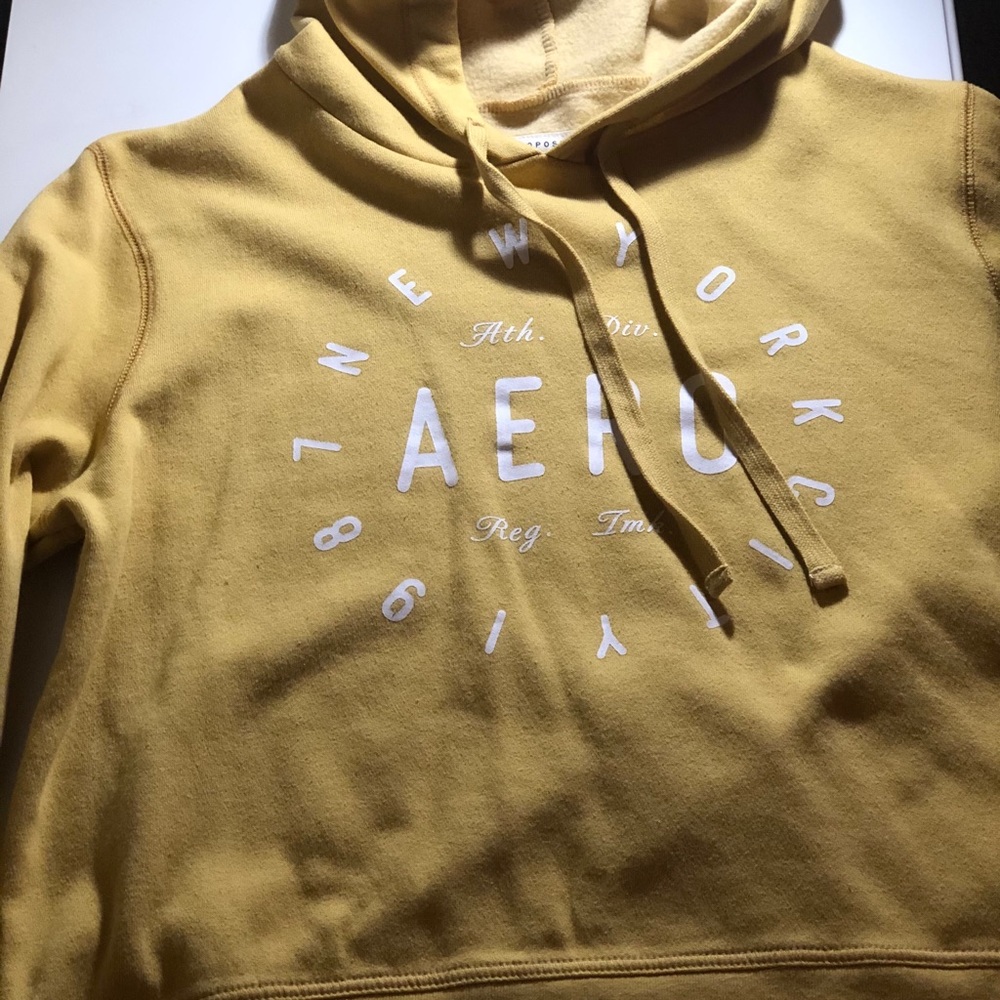 Aeropostale Womens Large Yellow Hoodie. Like New.